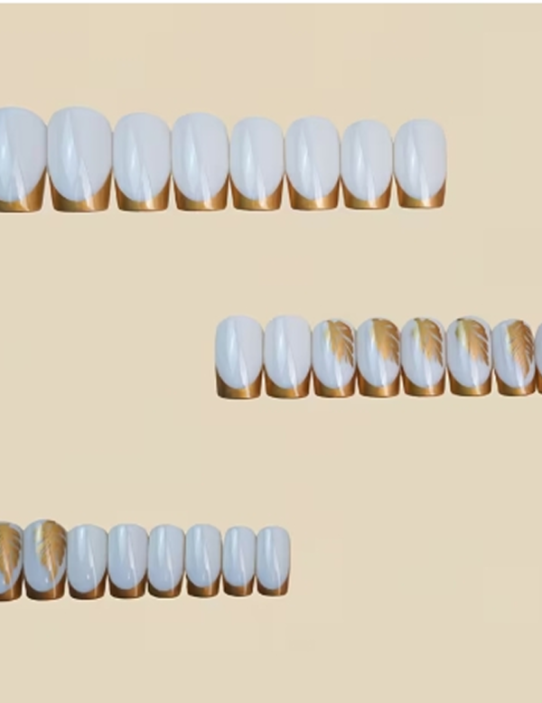 Faux Ongles Press-On Carrés Style Français avec Feuille Dorée – Kit de 24 Pièces Réutilisables pour le Travail et Occasions Formelles