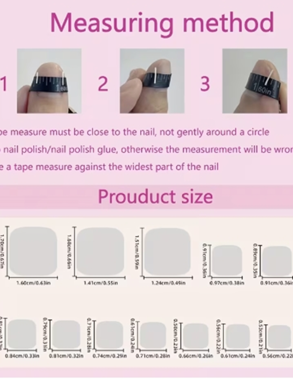24 ongles d'orteils courts carrés noirs et dorés à paillettes avec accents rayés et finition brillante