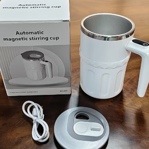 Gobelet Auto-Agitant Magnétique Intelligent avec Affichage Numérique – Tasse Mixeur Électrique Portable à une Touche pour Café, Protéines, Shakes et Boissons Instantanées