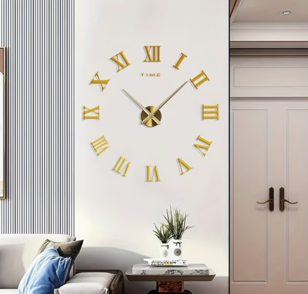 Horloge Murale Luminescente en Acrylique "Glowtick" – Chiffres Romains Vintage,