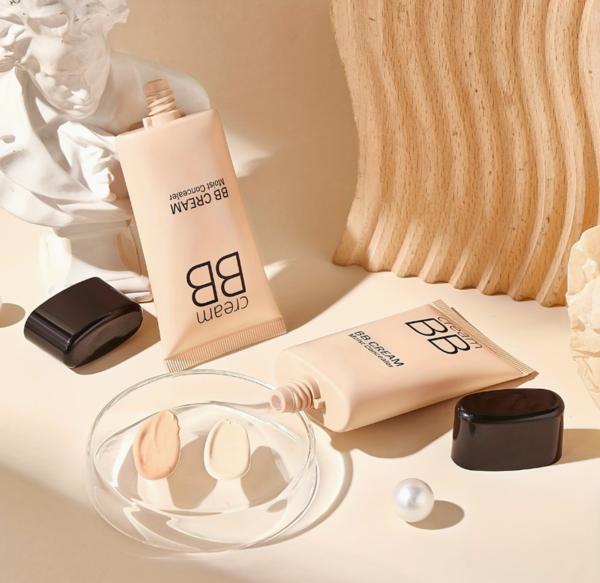 Crème BB Correctrice Haute Couvrance – Fond de Teint Imperméable et Contrôle de l'Huile, 40 ml