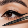 Stylo Eyeliner Liquide Noir Intense – Séchage Rapide, Waterproof et Longue Tenue pour Festivals