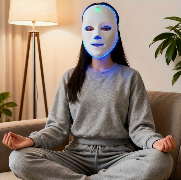 Masque Facial et Cou LED 7 Couleurs – Appareil de Beauté Haute Technologie 7 en 1 aux 60 Perles LED