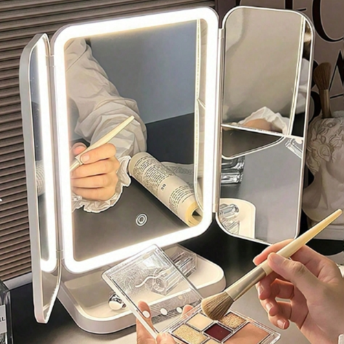 Rectangle 14 (26) Miroir de Maquillage LED Rotatif de Table Triptyque – Grossissement 1X/2X/3X, Écran Tactile 3 Modes Lumineux, Batterie 800 mAh Rechargeable USB pour Maison, Voyage et Cadeau Saint-Valentin