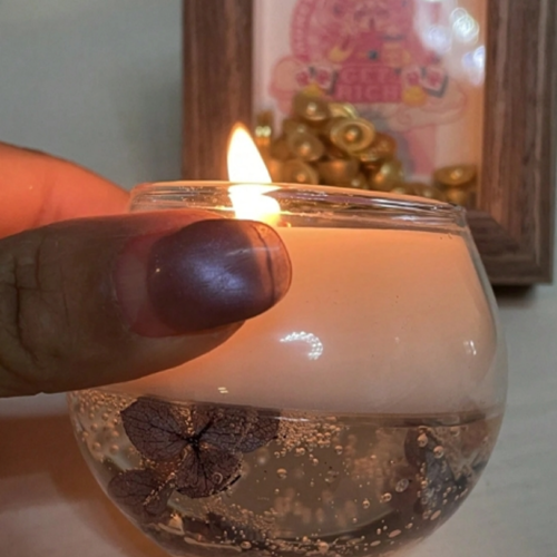 Bougie Parfumée aux Fleurs Séchées Préservées en Boîte – Ornement Décoratif Esthétique & Parfum Romantique d'Intérieur – Idée Cadeau Créative pour Mariage, Anniversaire et Chambre à Coucher